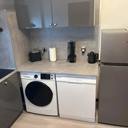 Proche Du Centre بريست